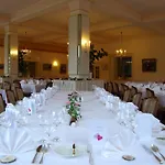 Wittelsbacher Hof אוברסטדורף