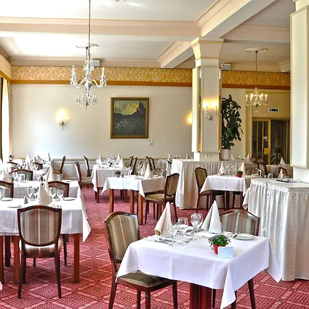 Wittelsbacher Hof Hotel 4*