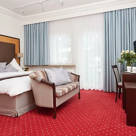 Wittelsbacher Hof 4*
