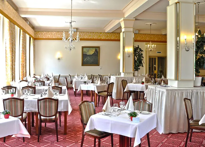 Wittelsbacher Hof Hotel 4*